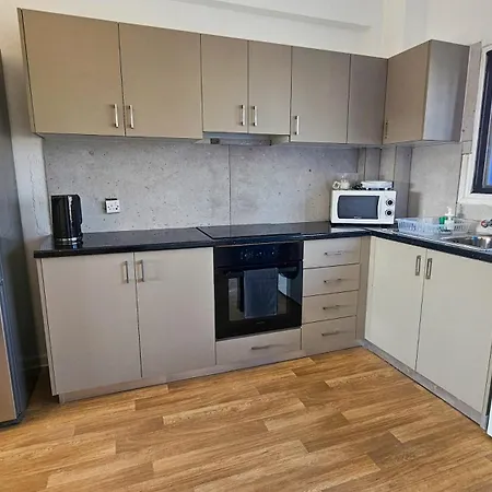 Beachside Hideaway Apartment, 200m To The Havana *