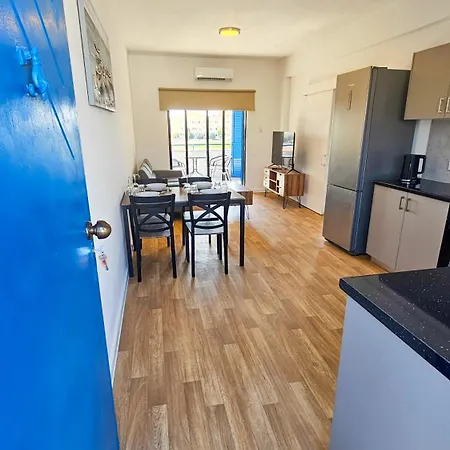 Beachside Hideaway Apartment, 200m To The Havana Pyla