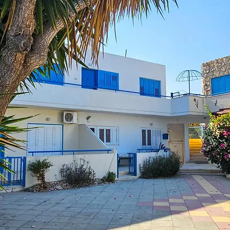 Beachside Hideaway Apartment, 200m To The Havana Pyla