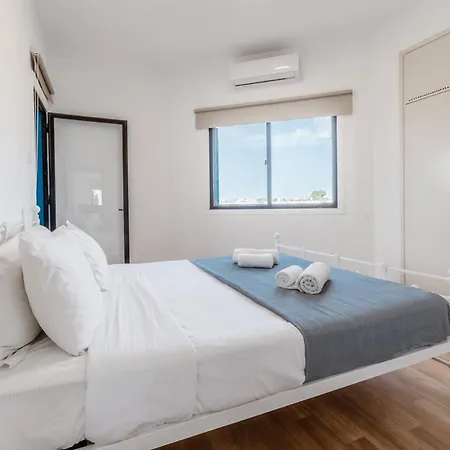 Beachside Hideaway Apartment, 200m To The Havana