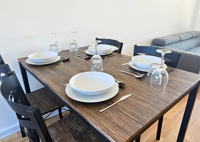 Beachside Hideaway Apartment, 200m To The Havana